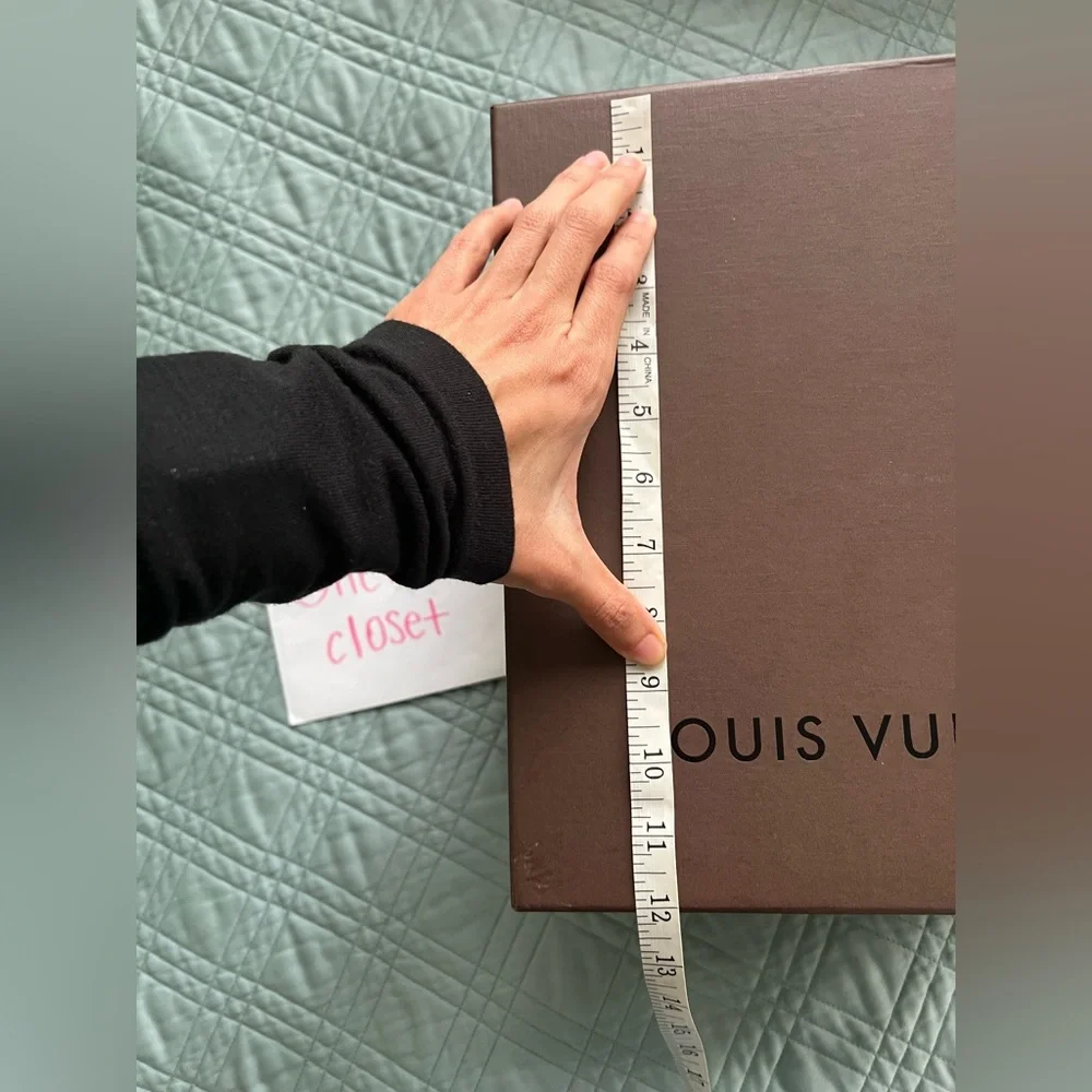 Authentic Louis Vuitton Large Brown Box Paper Shopping Storage